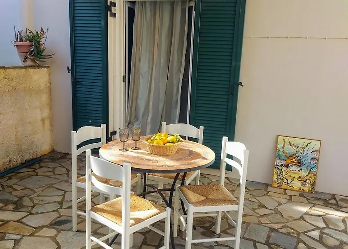Octopus Garden, Koralli Διαμέρισμα
