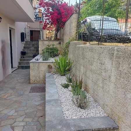 Octopus Garden, Koralli Διαμέρισμα Travliata